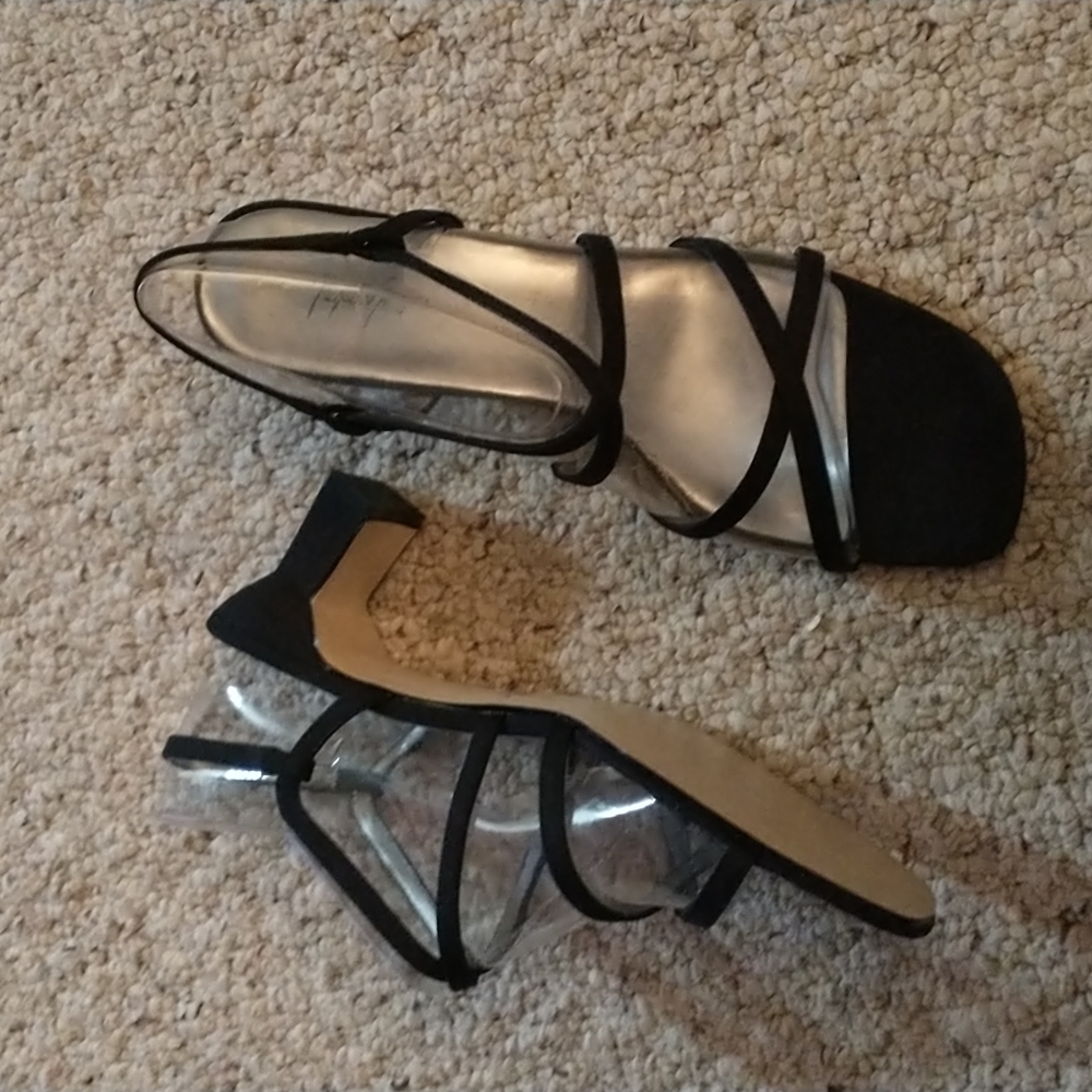 Jacqueline Ferrar Black Sandals